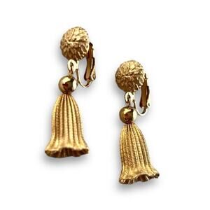 VINTAGE 1950s JUDY LEE JEWELRY gold tone Dangle Clip On Earrings